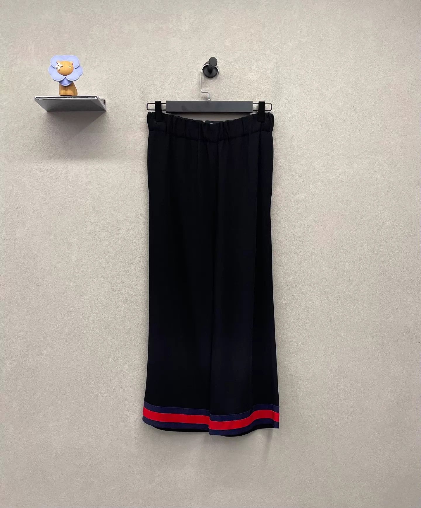 Gucci Gucci Black Stripe Side Pants Size 25" / US 0 / IT 36 - 1 Thumbnail