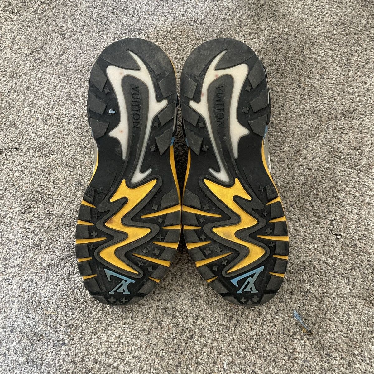 Louis Vuitton LOUIS VUITTON TATIC SNEAKER SILVER YELLOW BLACK RARE Size US 8.5 / EU 41-42 - 9 Thumbnail