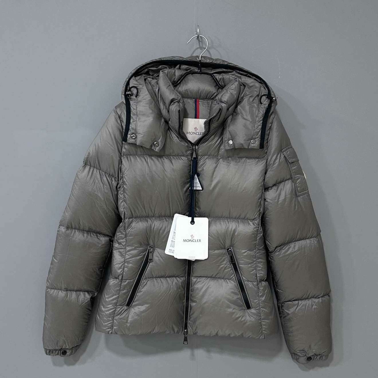 Moncler Moncler Down Gray Heavy Coat s Men Size US S / EU 44-46 / 1 - 1 Thumbnail