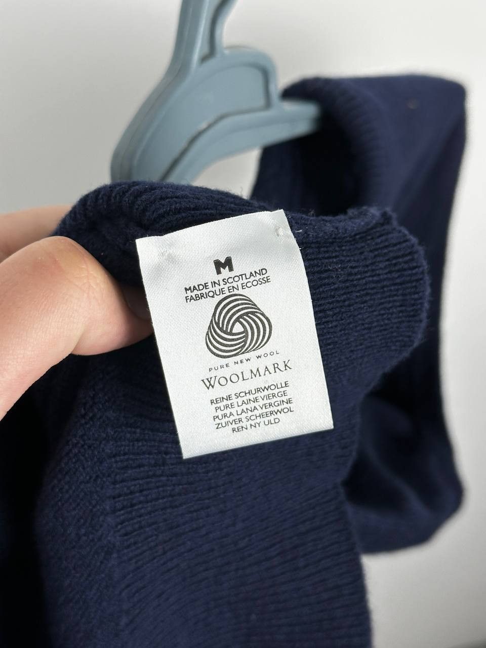 Johnstons Of Elgin Johnstons Of Elgin Navy Wool Sweater Vest Size US L / EU 52-54 / 3 - 7 Thumbnail