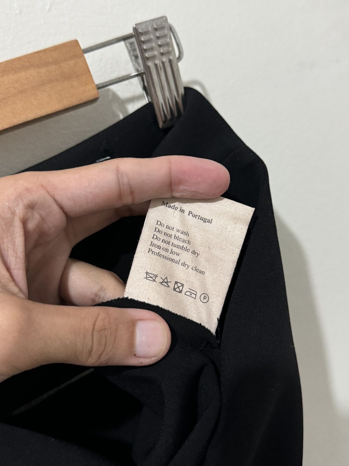 A.W.A.K.E. MODE A.W.A.K.E Mode Crepe Out Midi Skirt Size 27" / US 4 / IT 40 - 4 Thumbnail