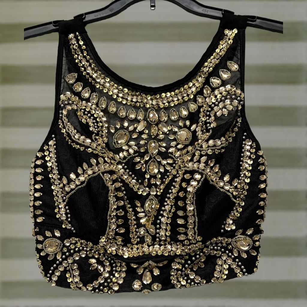 Vintage Windsor Halter Top Dressy Women’s/Misses Black Gold Zip Closure Built-In Bra Stretch 1/2 Size Slim Used Size XS / US 0-2 / IT 36-38 - 1 Thumbnail