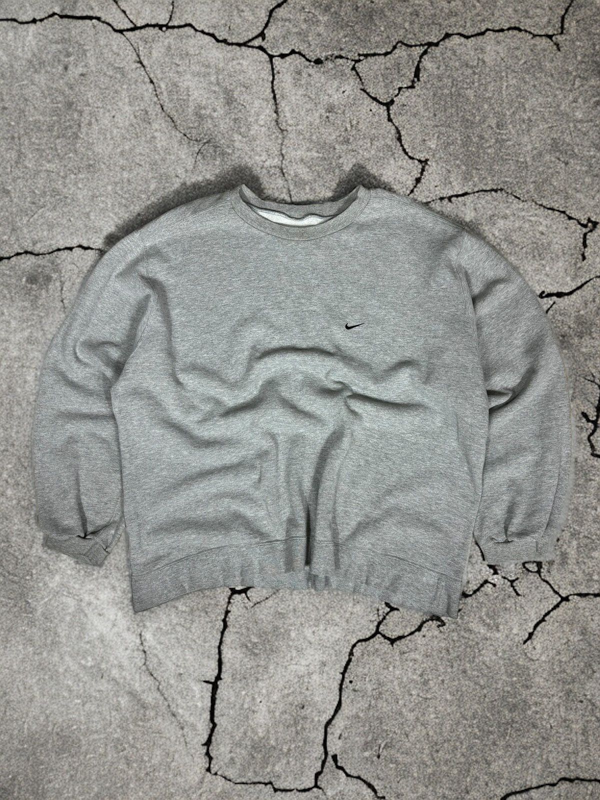 image of Boxy Crewneck Nike Vintage Small Swoosh in Grey, Men's (Size XL)