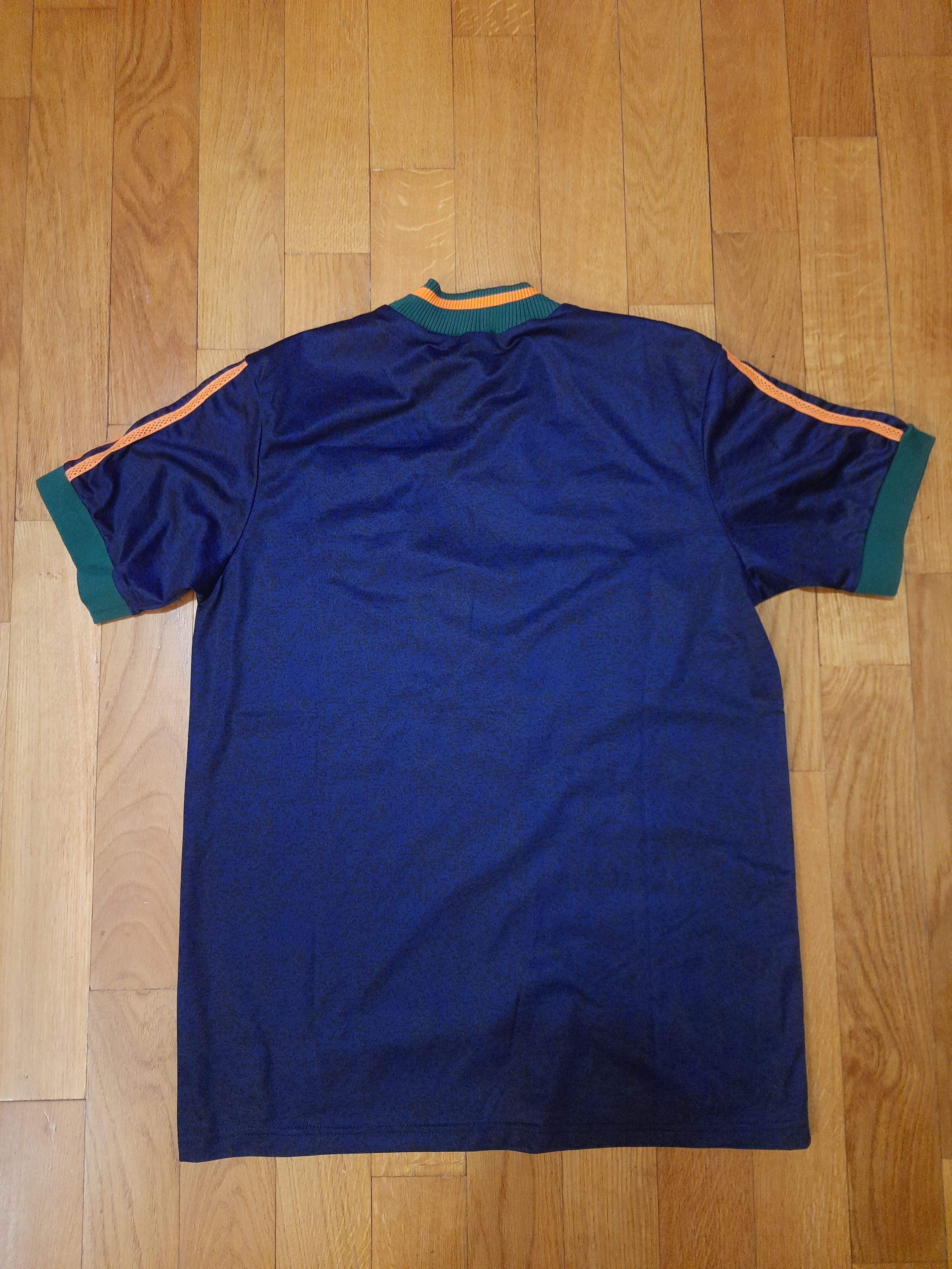 Other Newcastle Retro Vintage Y2k Soccer Shirt Size US L / EU 52-54 / 3 - 4 Thumbnail