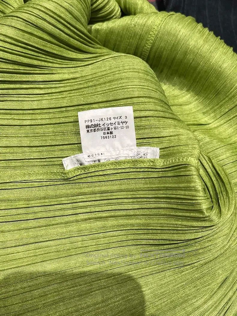 Issey Miyake Issey Miyake Quilted Avocado Green Top Size L / US 10 / IT 46 - 4 Thumbnail