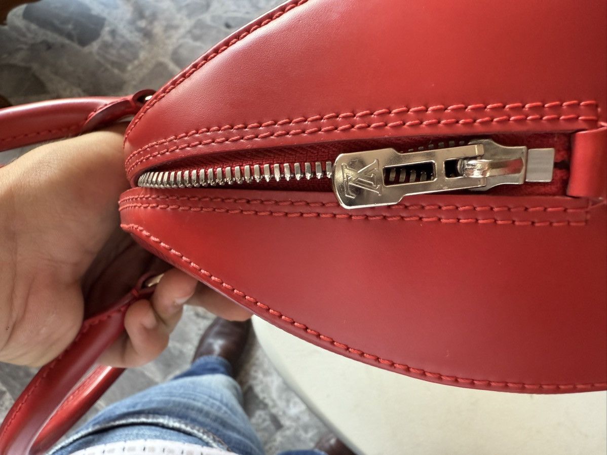 Louis Vuitton Louis Vuitton Jasmin handbag in red epi leather Size ONE SIZE - 4 Thumbnail