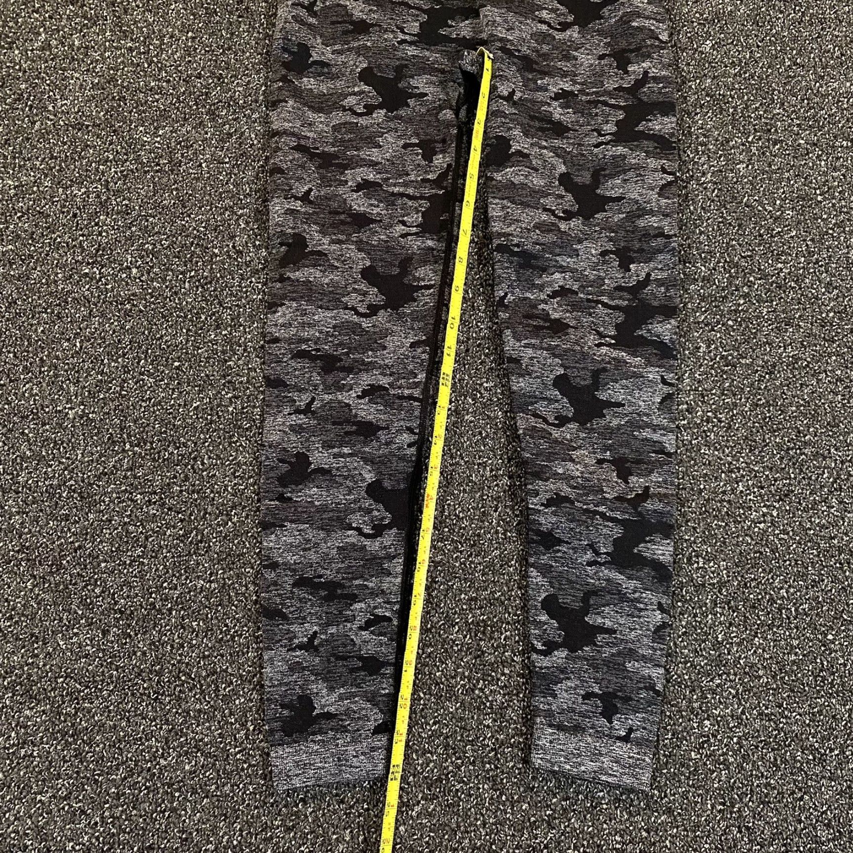 Gymshark Gymshark Leggings Womens XS/S 27” Waist Camo Gray Adapt Seamless High Waist Tapered Activewear Compression Size 28" / US 6 / IT 42 - 4 Thumbnail