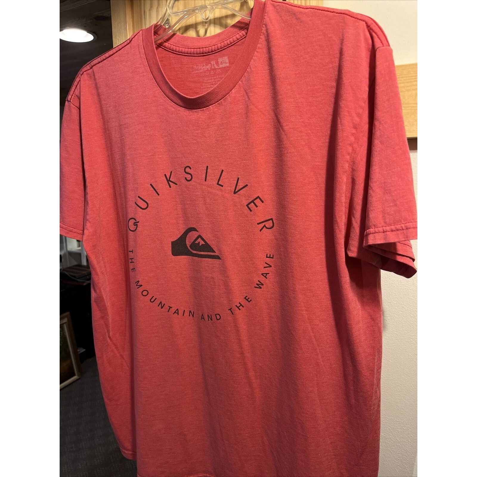Quiksilver Quicksilver Men’s L Red SS Cotton The Mountain Wave T-Shirt Size US L / EU 52-54 / 3 - 7 Thumbnail