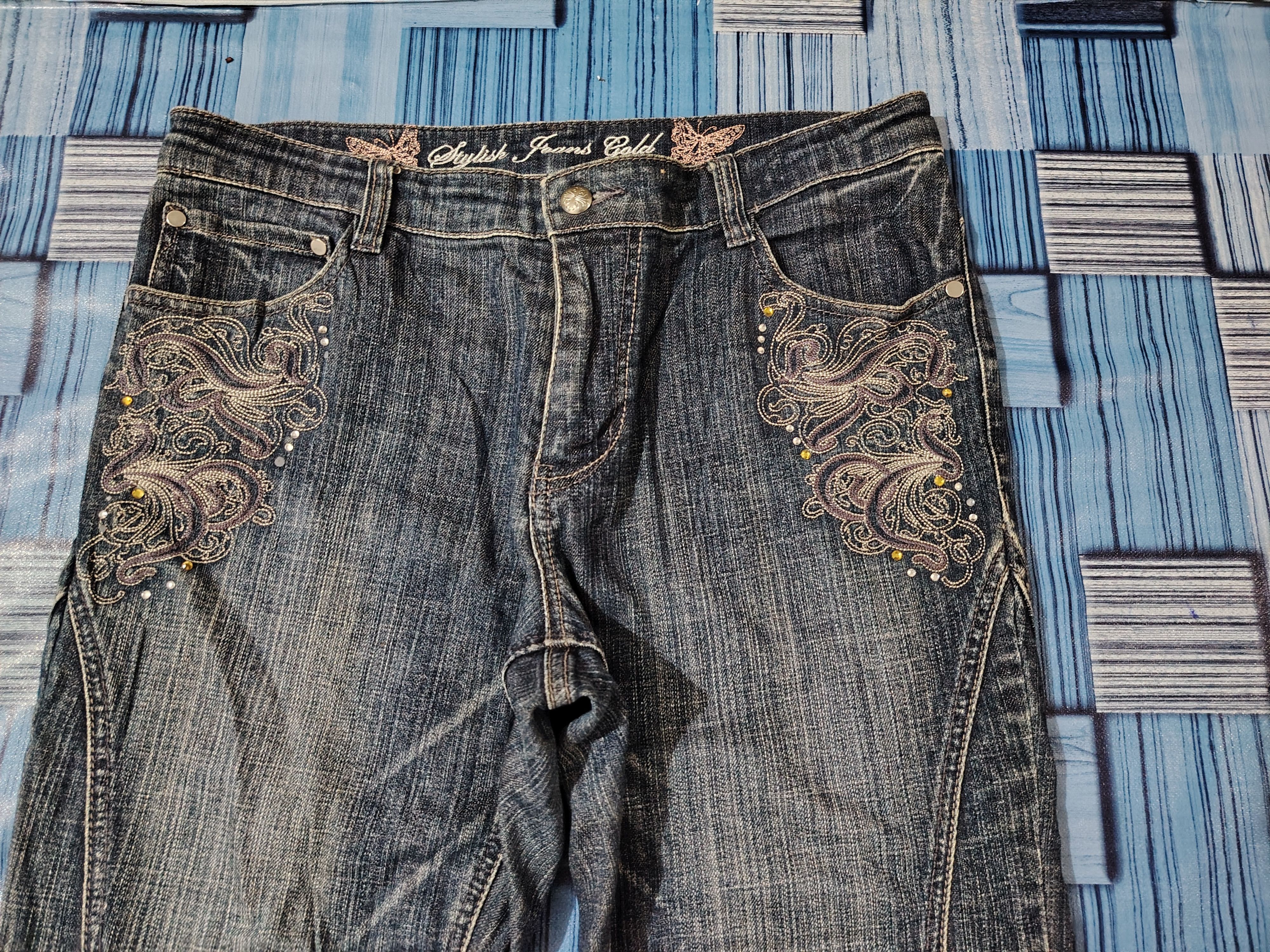 Who Decides War Japan Stylish Jeans Gold Bead Embroidered Flared jeans Twist Size US 32 / EU 48 - 5 Thumbnail