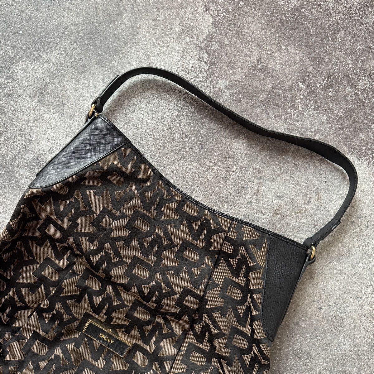 DKNY DKNY Vintage Y2K Glam Monogram Shoulder Bag Size ONE SIZE - 6 Thumbnail
