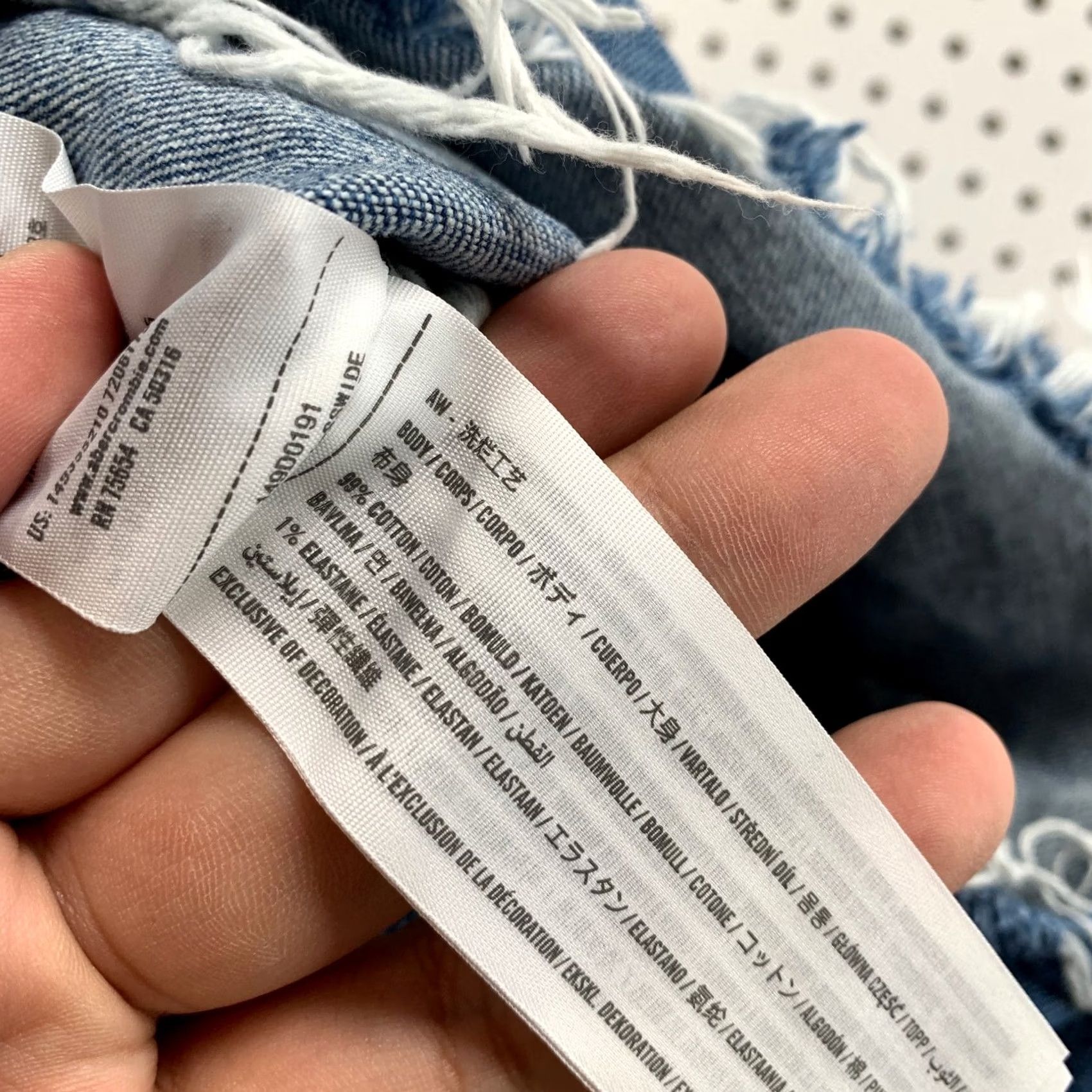 Abercrombie & Fitch Abercrombie & Fitch Denim Shorts Womens 31x2 Blue Mom Short Mid Rise DIstress 8 XS? Size 30" / US 8 / IT 44 - 6 Thumbnail