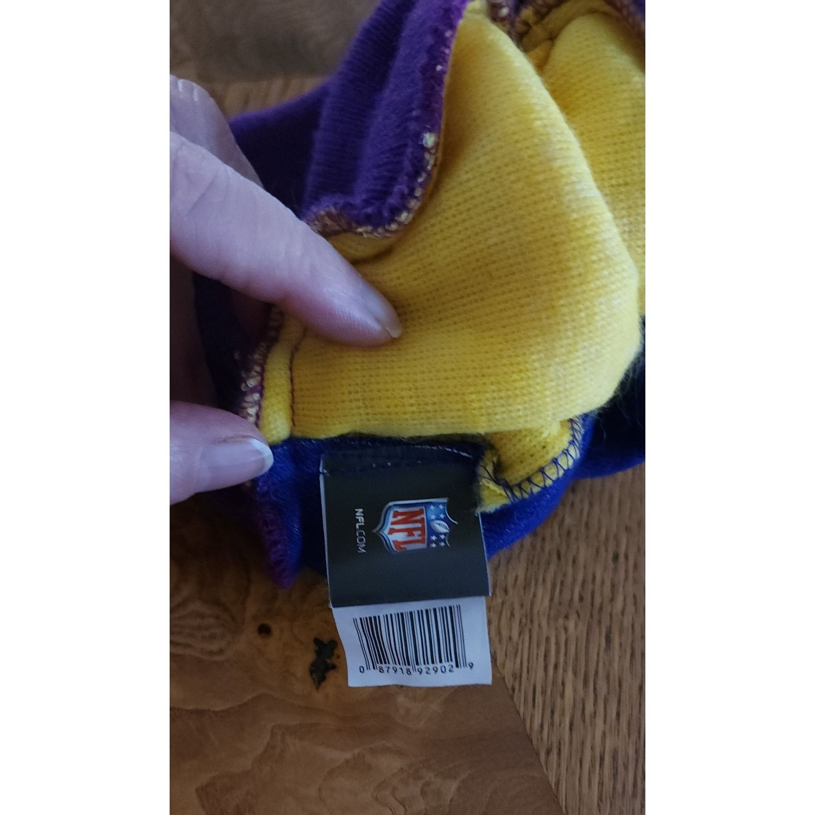 Other Vikings NFL team furry beanie gold purple Size ONE SIZE - 3 Thumbnail