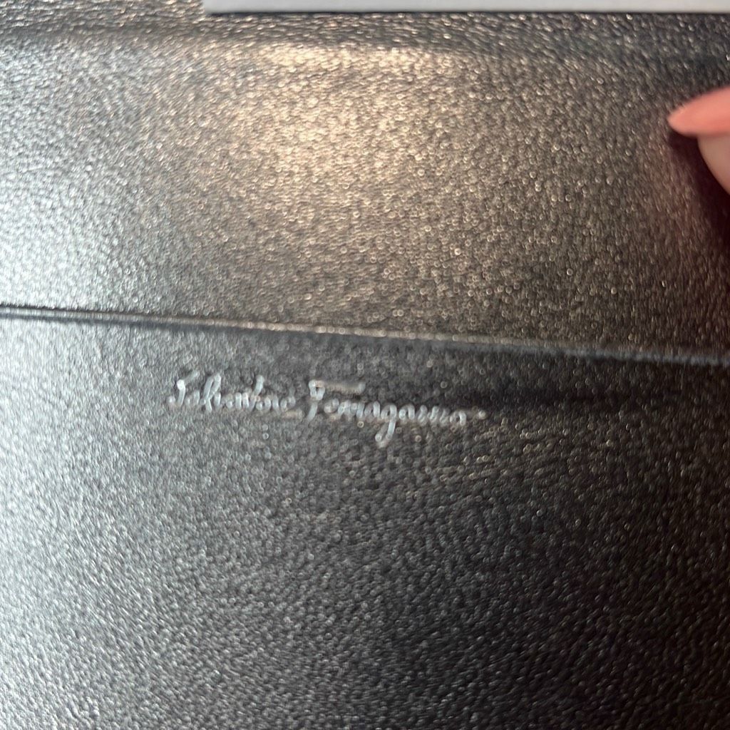 Salvatore Ferragamo NWT Salvatore Ferragamo Silver Leather Python-Print Passport Size ONE SIZE - 6 Thumbnail