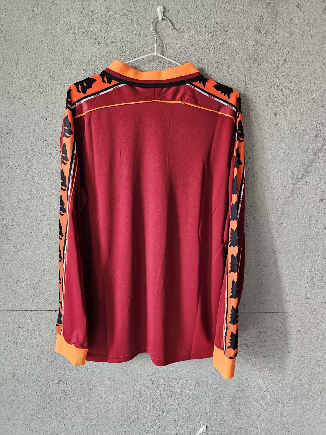 Other 2004 2005 Roma Soccer Jersey Size US S / EU 44-46 / 1 - 6 Thumbnail