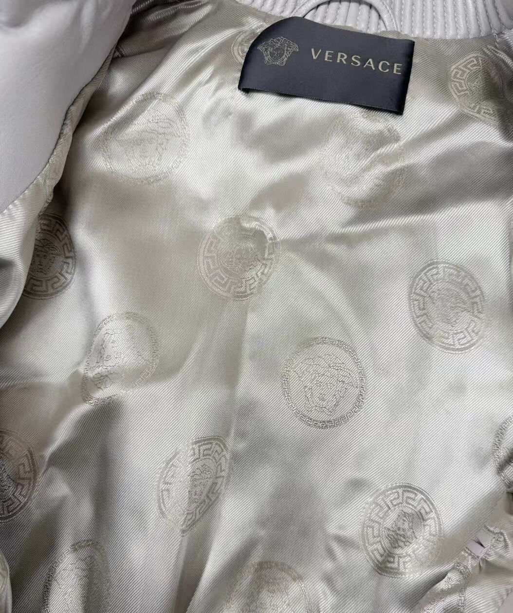 Versace greca logo leather bomber jacket size48 Size US M / EU 48-50 / 2 - 5 Thumbnail
