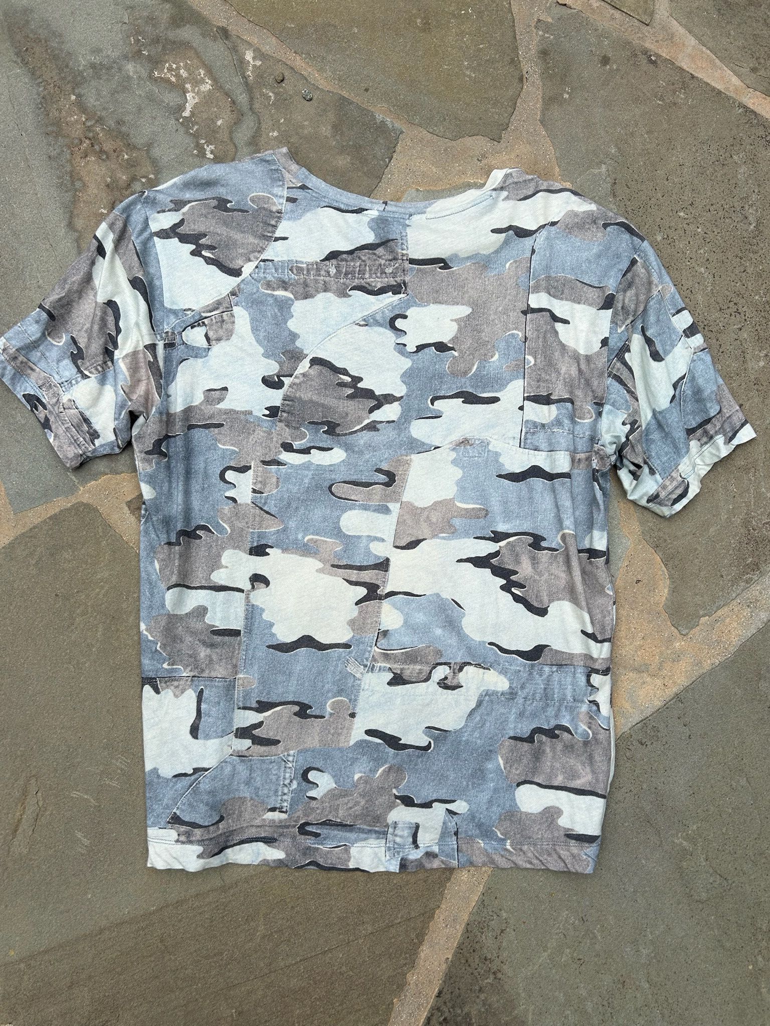 Dries Van Noten Dries Van Noten Camo Tee Size US M / EU 48-50 / 2 - 2 Thumbnail