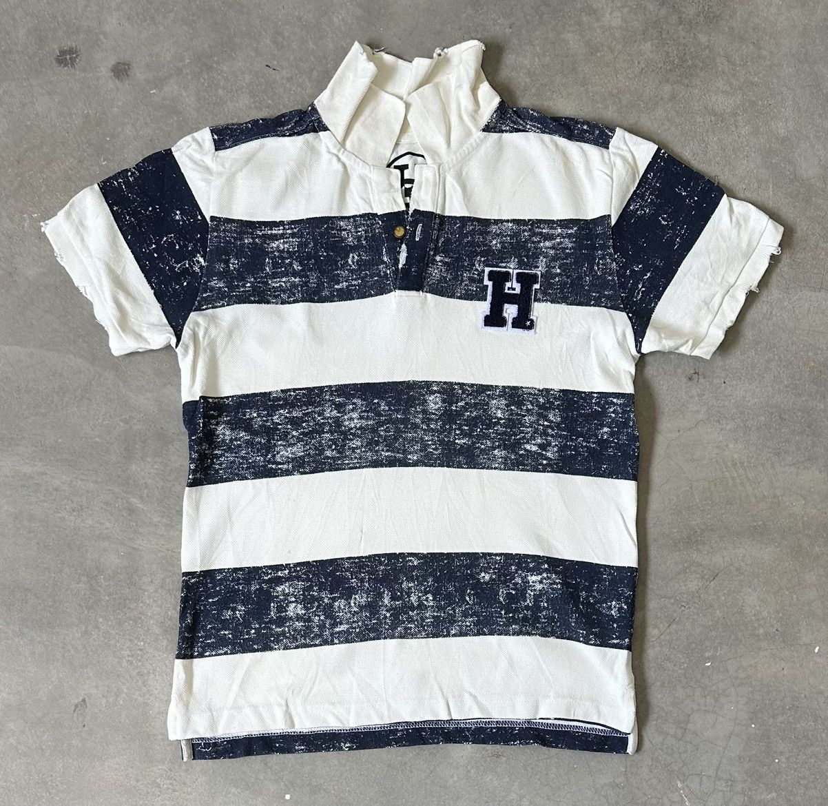 Soft Surroundings HORN G.M.T SURF STRIPES POLO TEE Size US M / EU 48-50 / 2 - 1 Thumbnail