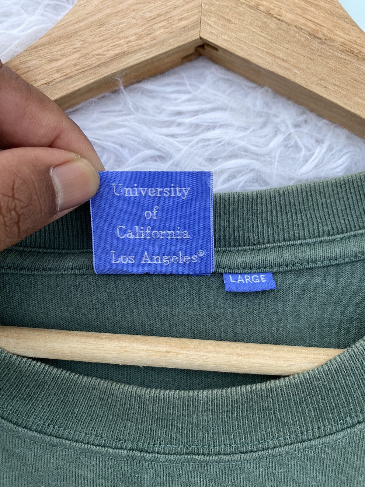 Vintage Rare Vintage UCLA Bruins Los Angeles Tshirt Size US L / EU 52-54 / 3 - 9 Thumbnail