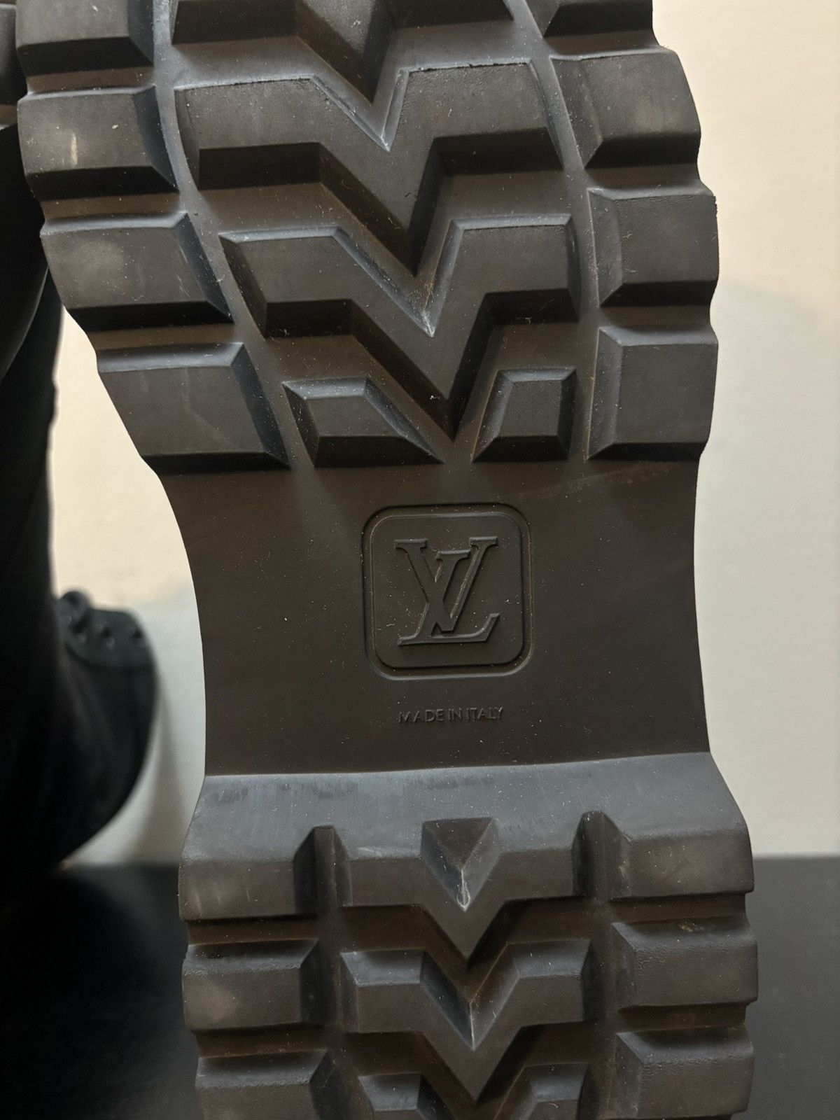 Louis Vuitton Louis Vuitton Monogram Nubuck Landscape Ranger Boots Black Size US 10.5 / EU 43-44 - 7 Thumbnail