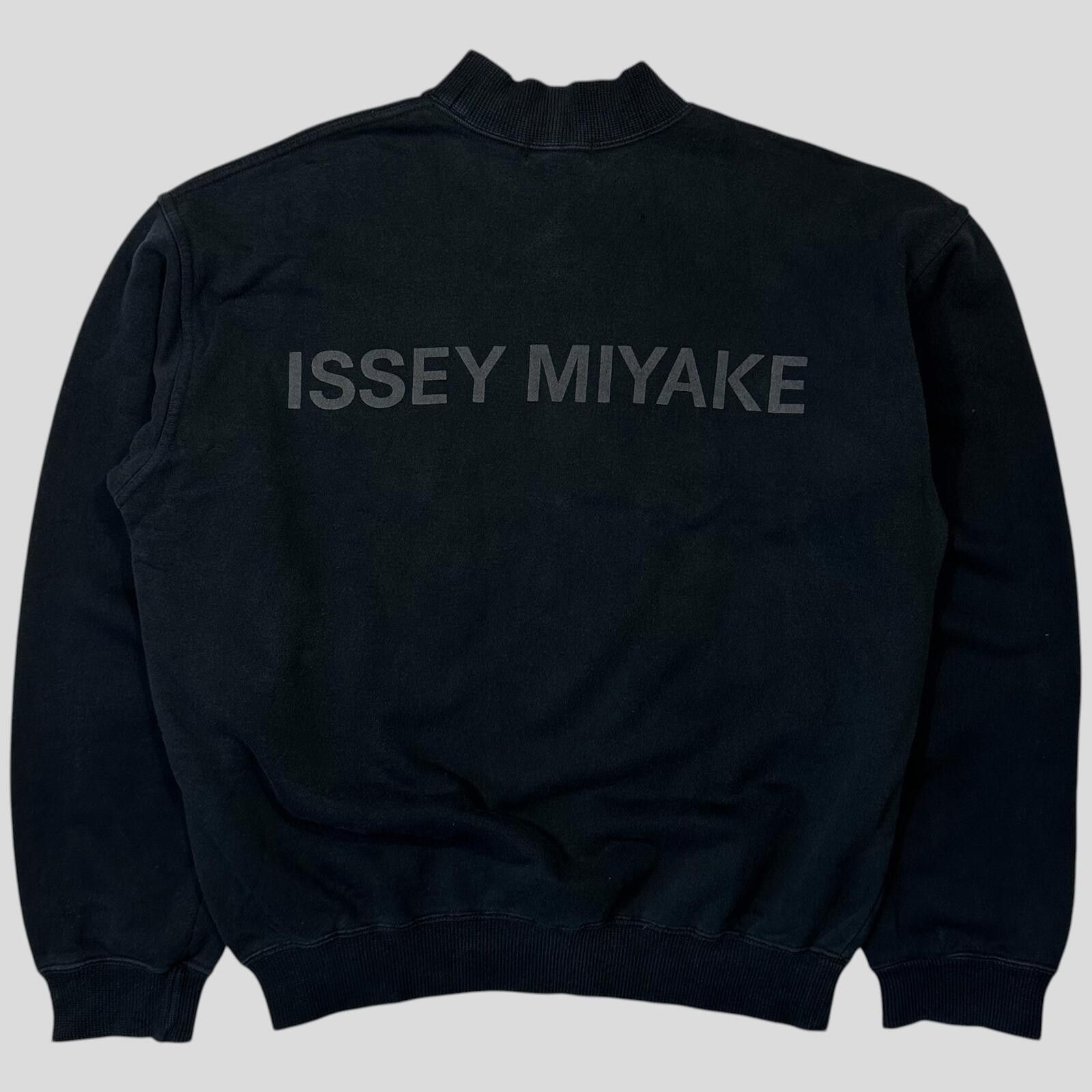 Issey Miyake Issey Miyake 1993 Staff Spellout Logo Boxy Crewneck Jumper M Size US M / EU 48-50 / 2 - 1 Thumbnail