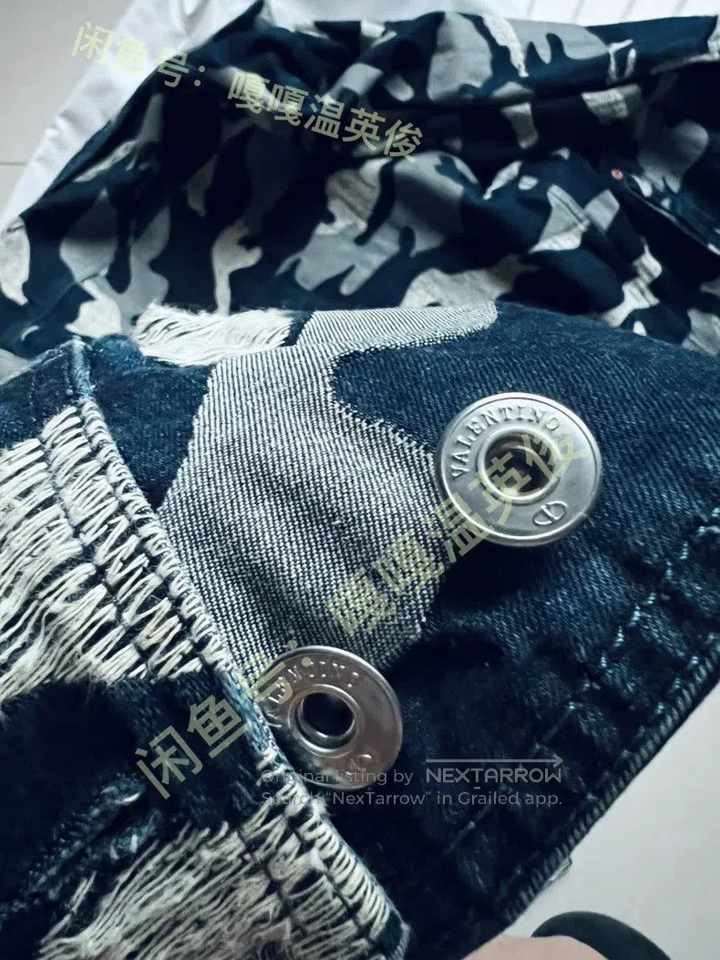 Valentino Valentino Embroidered camouflage button-down denim jacket Size US S / EU 44-46 / 1 - 5 Thumbnail
