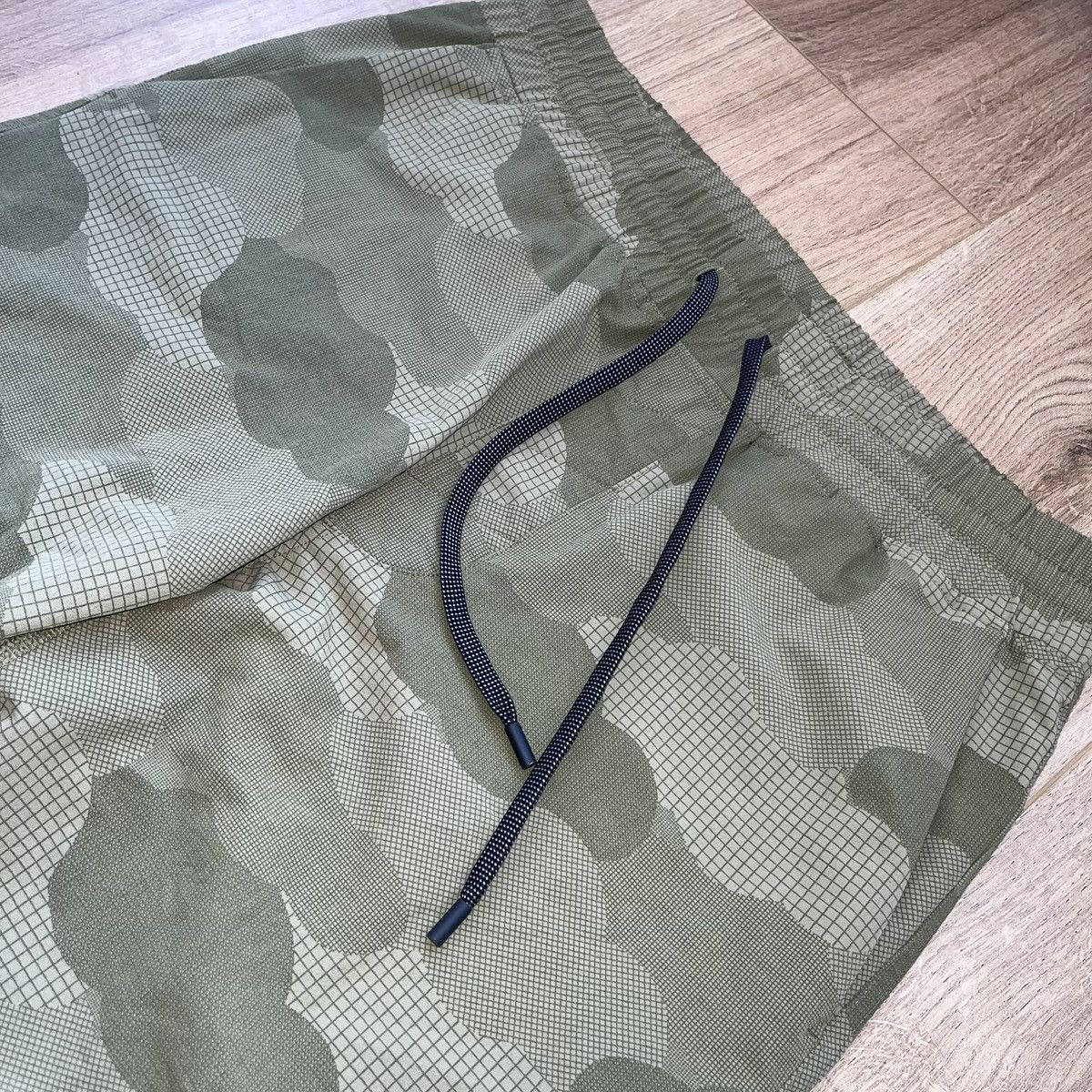 A.P.C. × Outdoor Voices A.P.C. x Outdoor Voices “a.p.c.o.v.” activewear pants Size US 38 / EU 54 - 4 Thumbnail