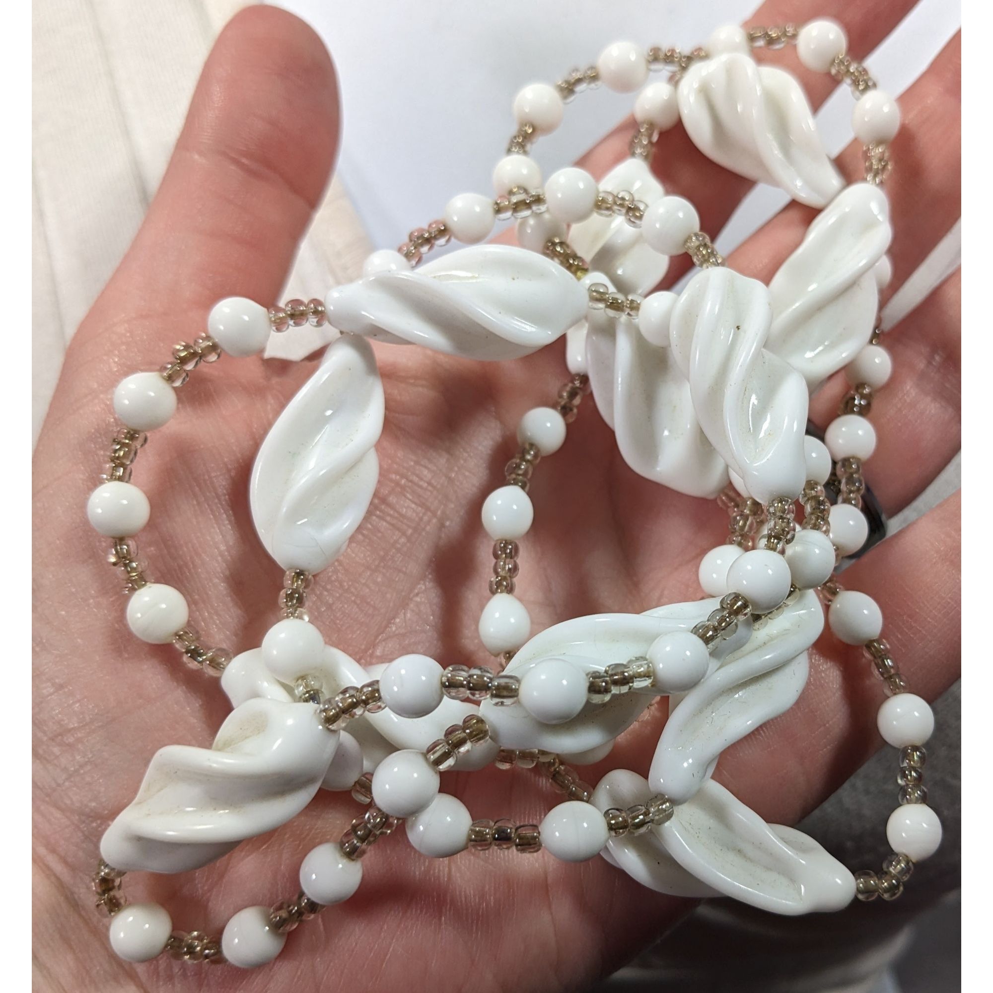 Other Vintage White Lucite And Glass Beaded Necklace Size ONE SIZE - 7 Thumbnail