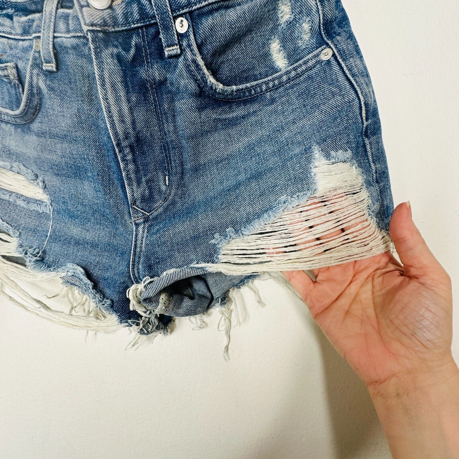 Other Lovers & Friends Axel Distressed Cut Off High Rise Short 25 Size 25" / US 0 / IT 36 - 3 Thumbnail