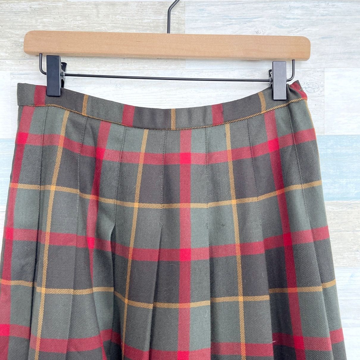 Pendleton Pendleton Vintage Wool Pleated Maxi Skirt Green Plaid USA 12 Size 34" / US 12 / IT 48 - 3 Thumbnail