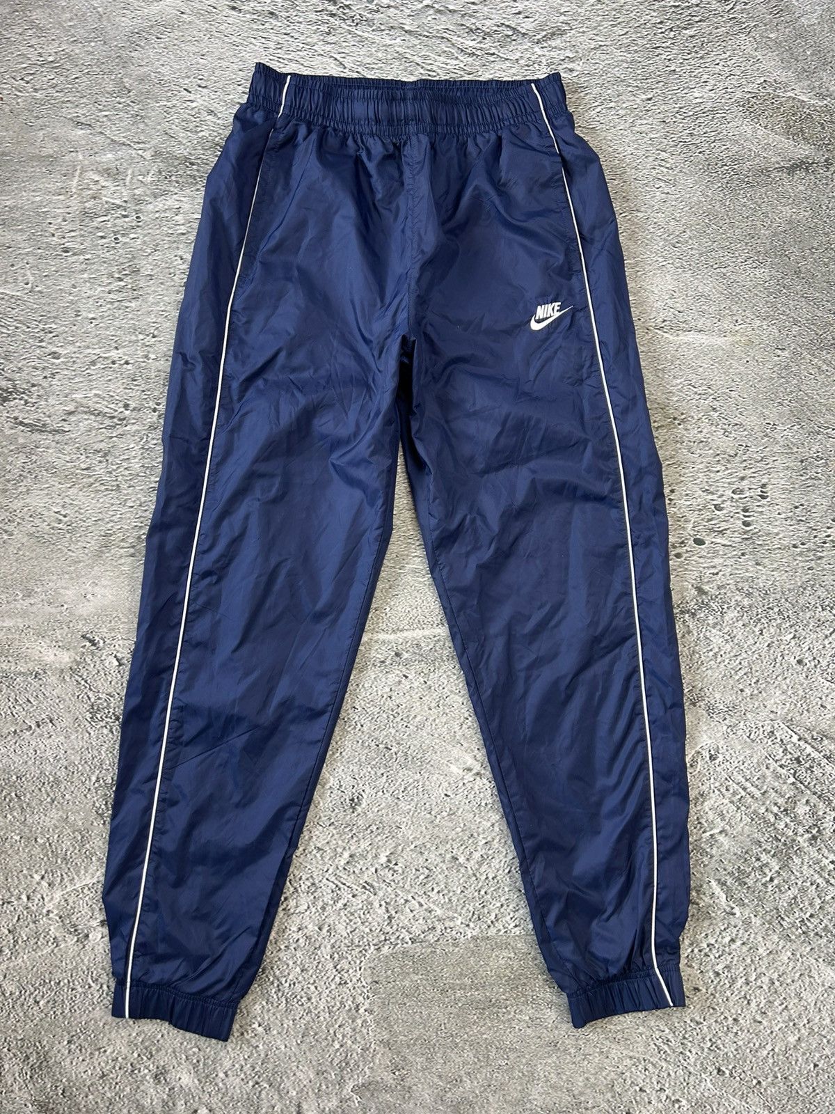 Nike × Vintage Nike track suit vintage navy pants windbreaker small logo Size US S / EU 44-46 / 1 - 8 Thumbnail