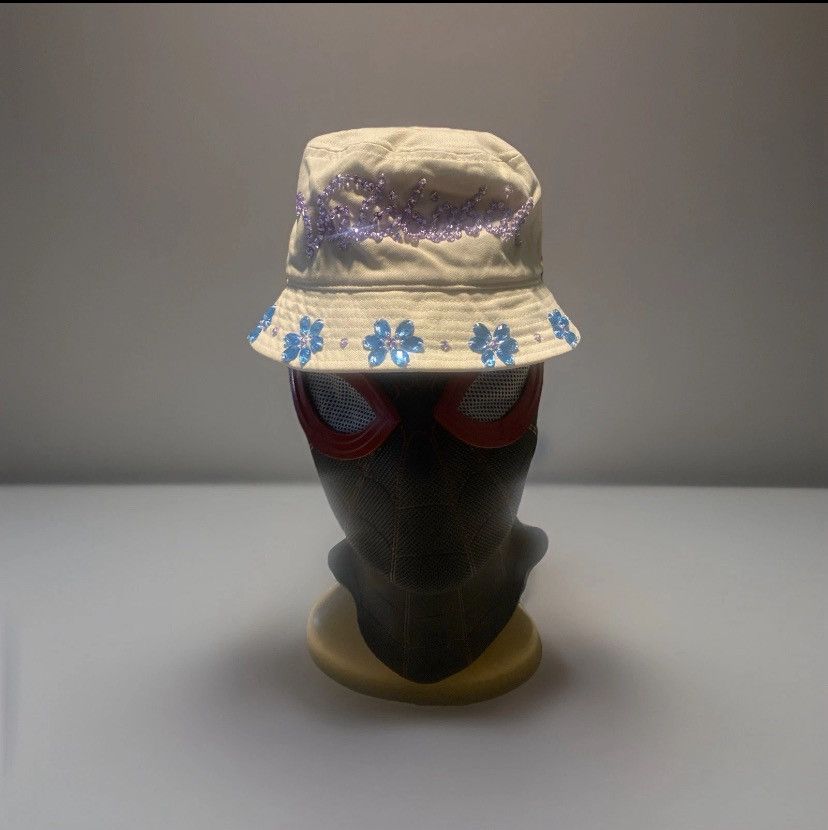 Other Valabasas Rhinestone Embellished Bucket Hat Size ONE SIZE - 1 Thumbnail