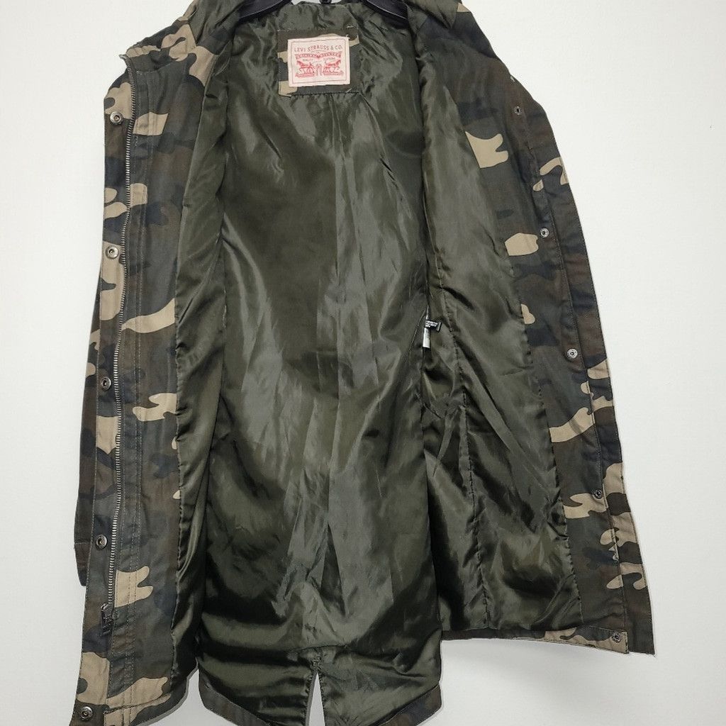 Levi's Levi's Camo Hooded Jacket Women's. Size XS. Brown/Green. NWT Size XS / US 0-2 / IT 36-38 - 14 Thumbnail