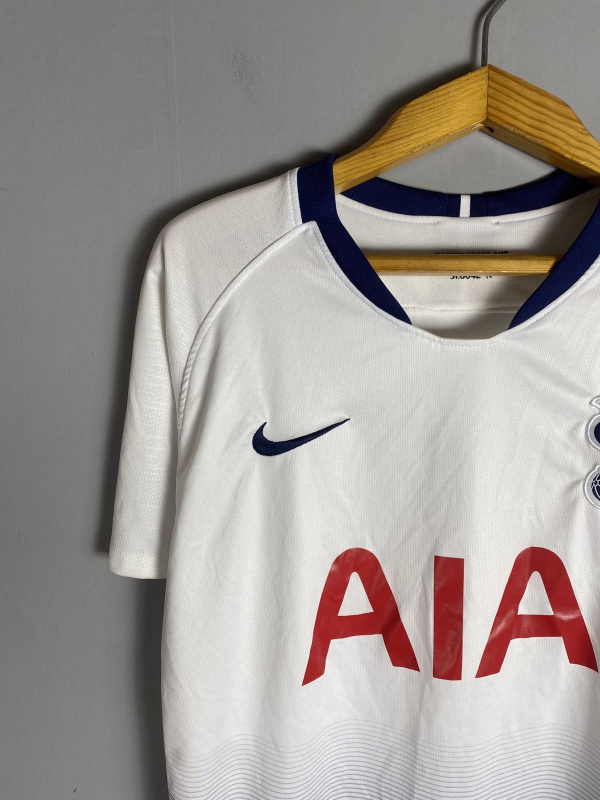 Nike Vintage Nike Tottenham football jersey Size US M / EU 48-50 / 2 - 2 Thumbnail