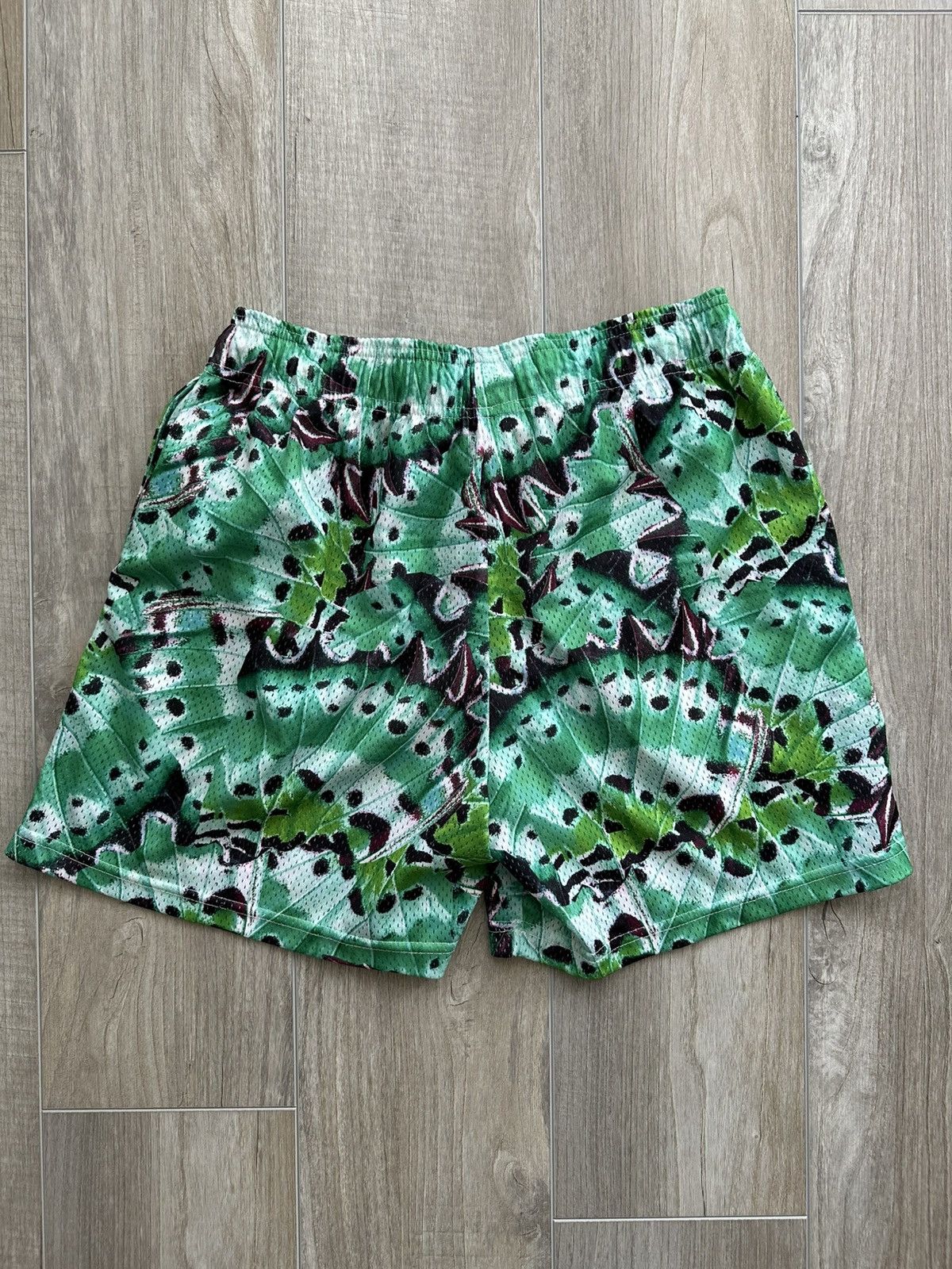 Eric Emanuel EE Basic Shorts Green Butterfly Size US 32 / EU 48 - 2 Thumbnail