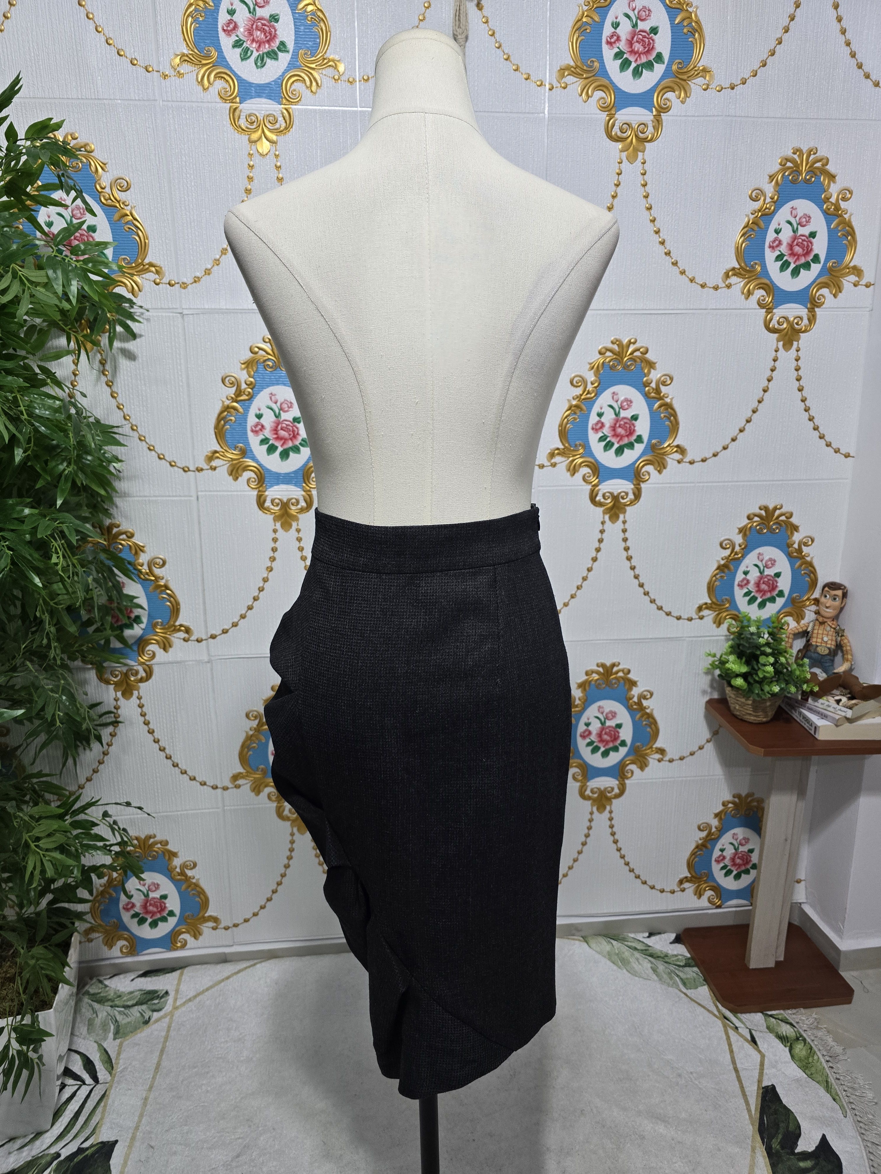 Max Mara × Sportmax × Vintage SPORTMAX skirt Beautiful size Small Size 27" / US 4 / IT 40 - 6 Thumbnail