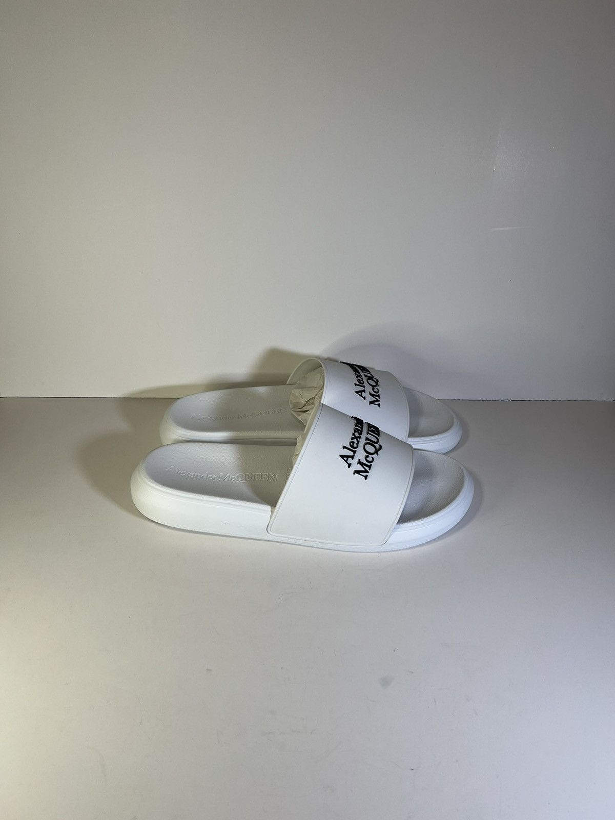 Alexander McQueen Alexander McQueen men's logo-embossed rubber pool slides Size US 12 / EU 45 - 3 Thumbnail