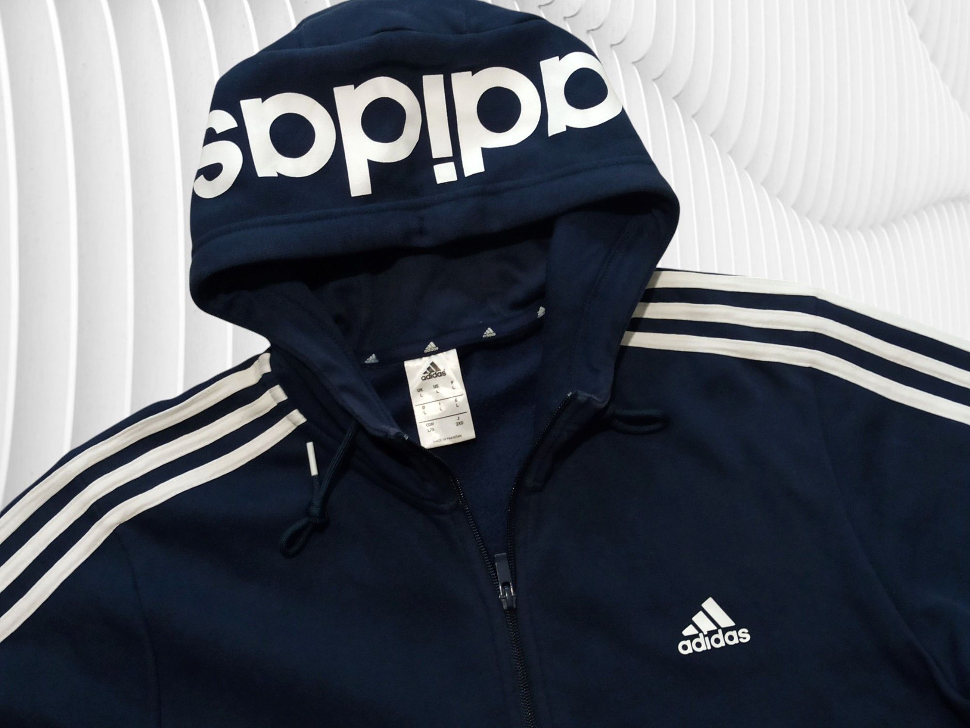 Adidas Adidas Short Sleeve Rare Hoodie Size US L / EU 52-54 / 3 - 2 Thumbnail