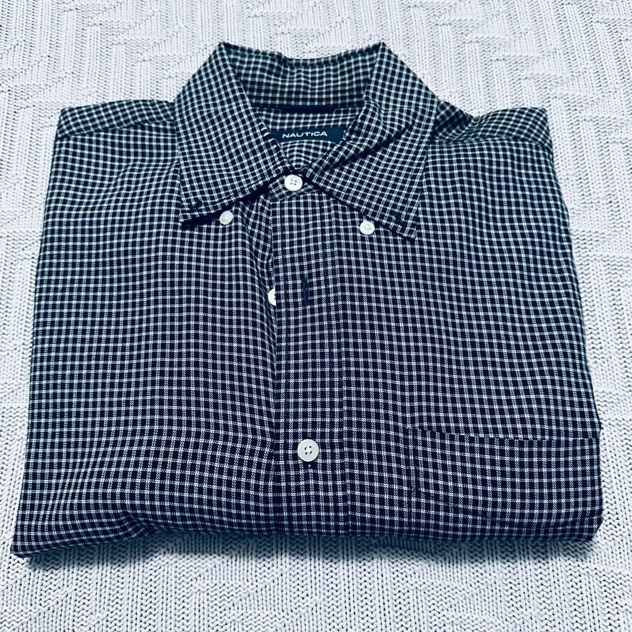 Nautica Nautica navy plaid heavyweight button down Size US L / EU 52-54 / 3 - 1 Thumbnail