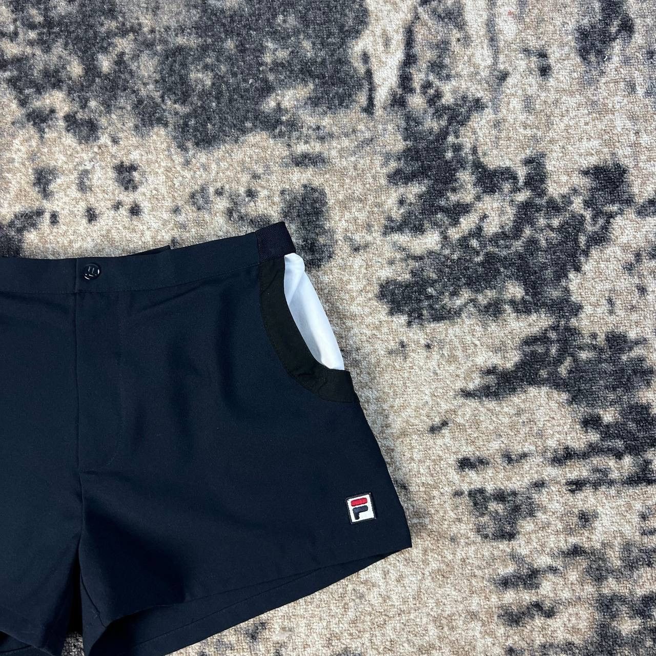Fila Fila White Line Vintage Y2K Mini Logo Tennis Shorts Size US 34 / EU 50 - 3 Thumbnail