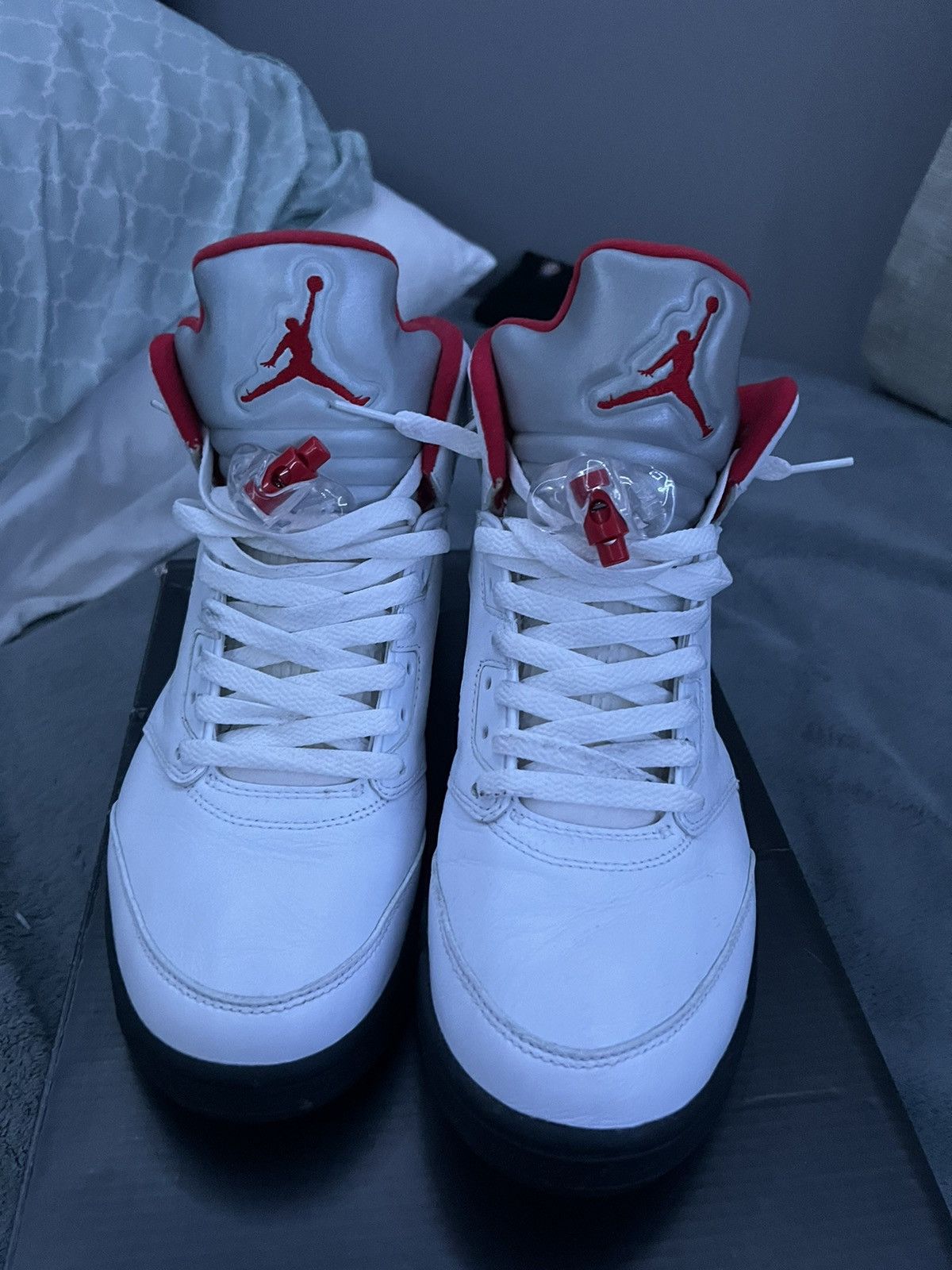 Jordan Brand Jordan 5 ( Fire Red ) Size US 9.5 / EU 42-43 - 2 Thumbnail