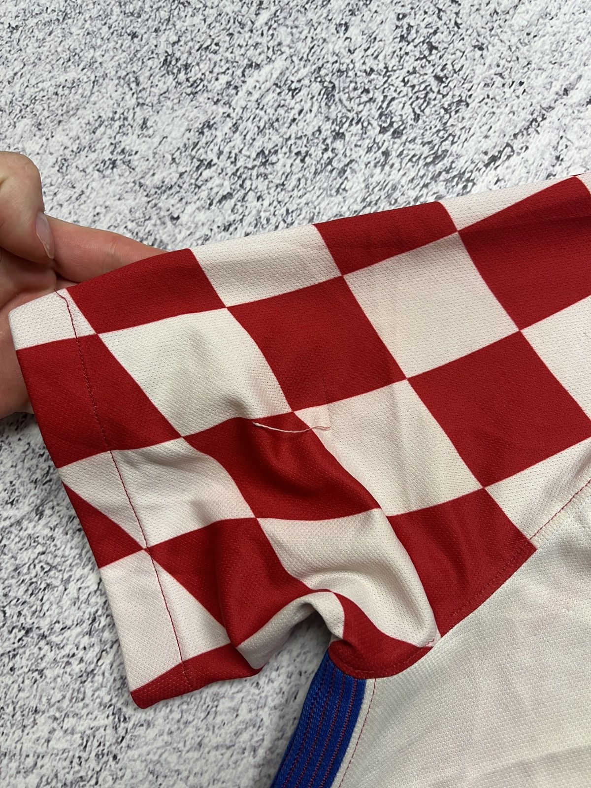Nike Nike Croatia World Cup 2016 2018 Home Soccer Jersey Size US S / EU 44-46 / 1 - 11 Thumbnail