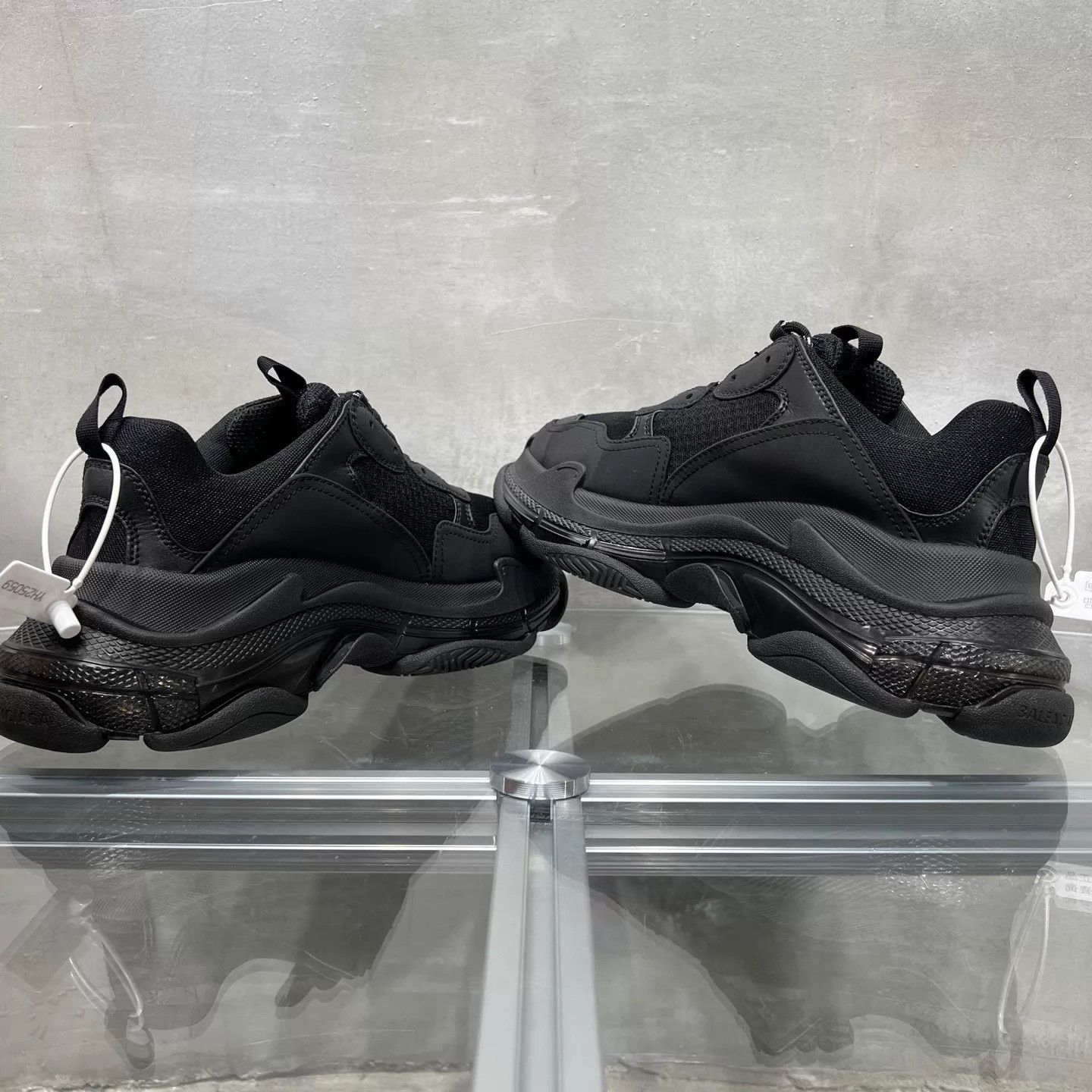 Balenciaga Balenciaga BLCG Triples Black 41 Size US 8 / EU 41 - 5 Thumbnail