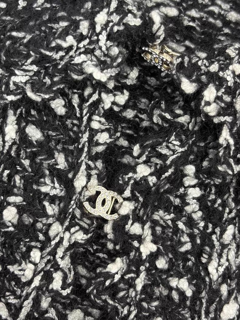 Chanel Chanel Doll collar black and white blended knitted short c Size XS / US 0-2 / IT 36-38 - 3 Thumbnail