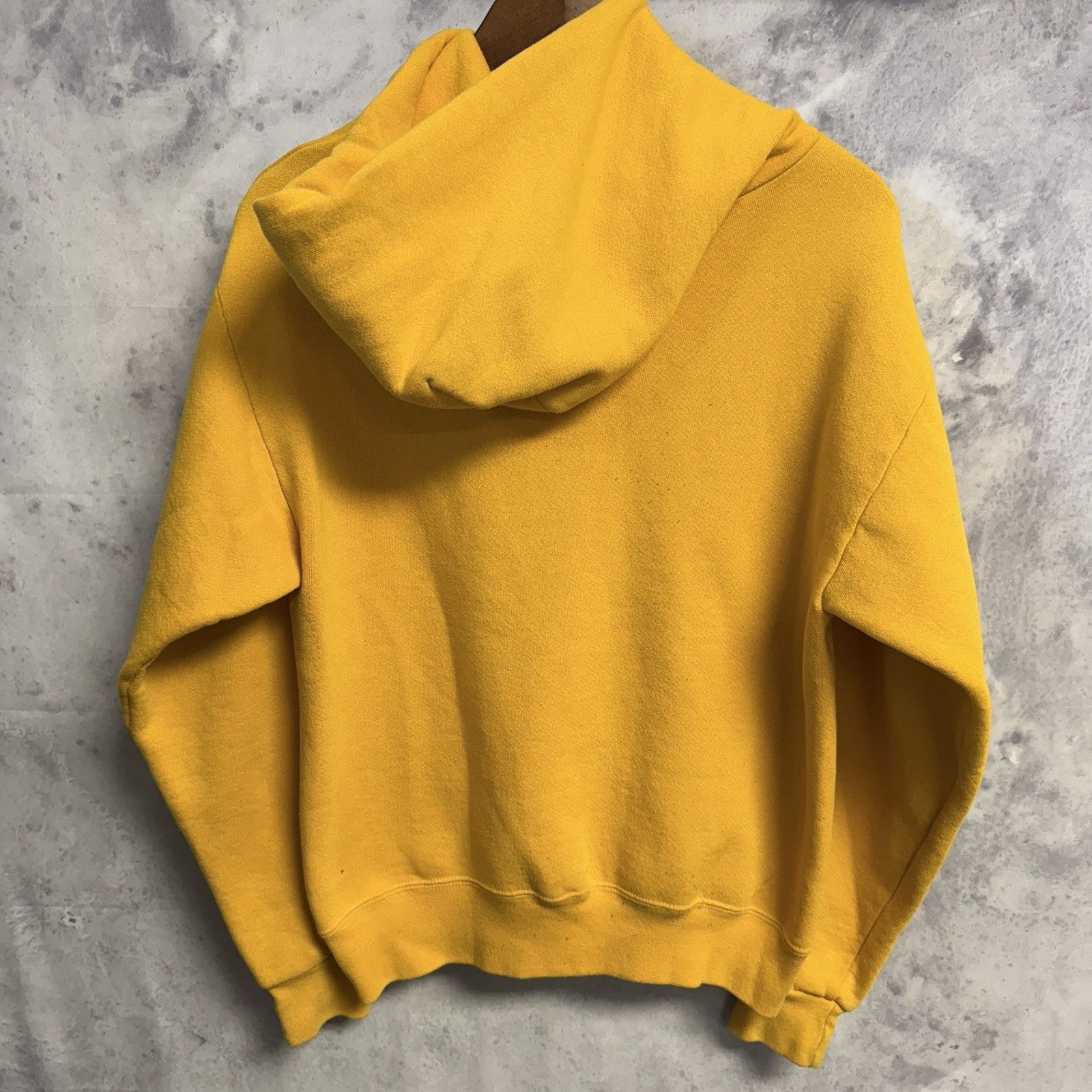 Vintage Vintage Bod Swimming Hoodie Sweatshirt Mens Small Yellow Y2K Size US S / EU 44-46 / 1 - 2 Thumbnail