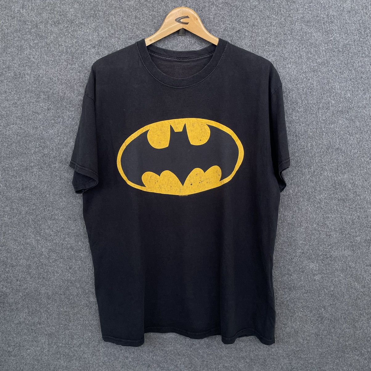 DC Comics × Vintage Vintage 2000s Batman OG Logo T Shirt Size US L / EU 52-54 / 3 - 1 Thumbnail