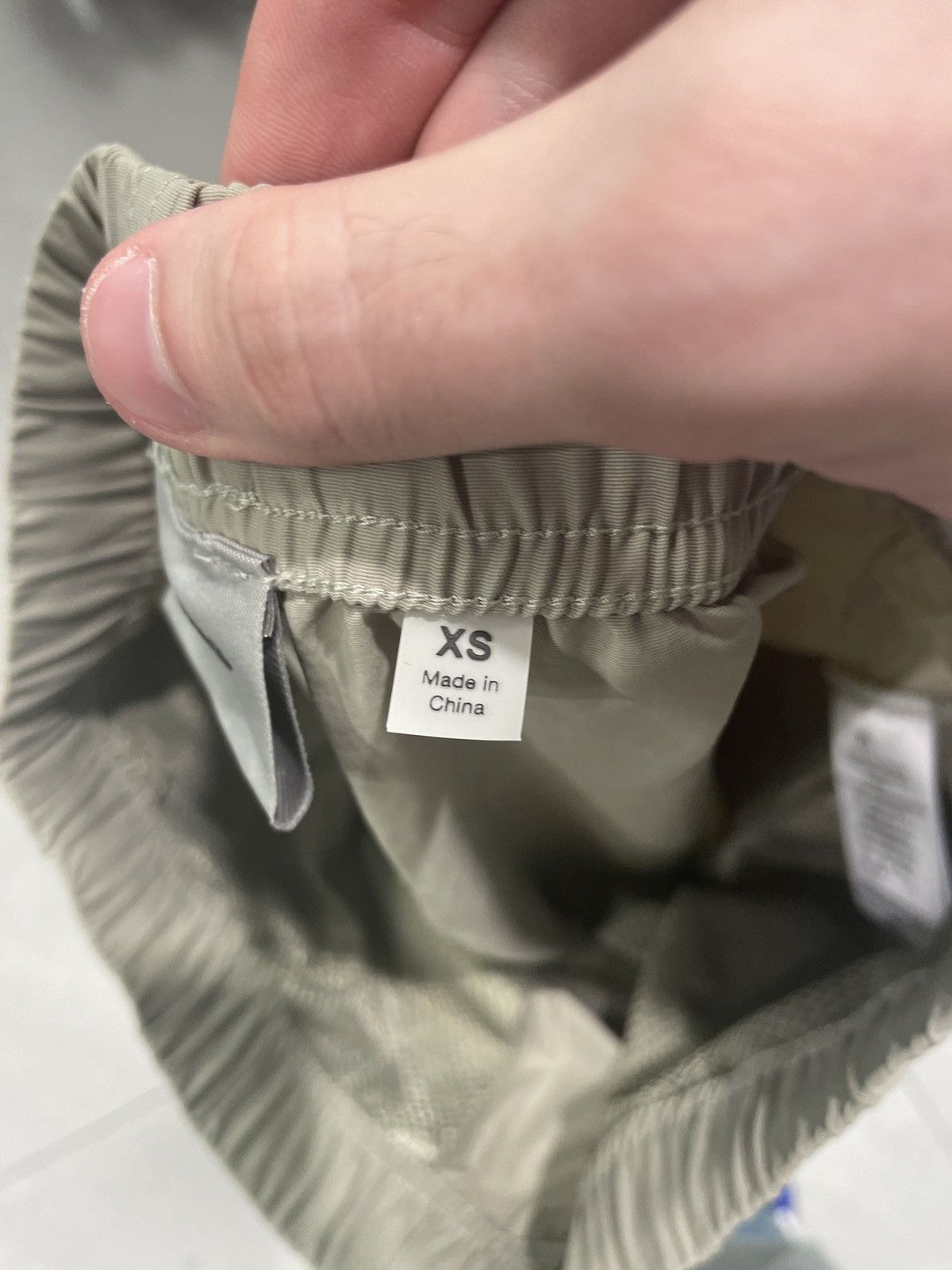 Essentials Fear of God Essentials Track Pant Pistachio XS Size US 28 / EU 44 - 4 Thumbnail