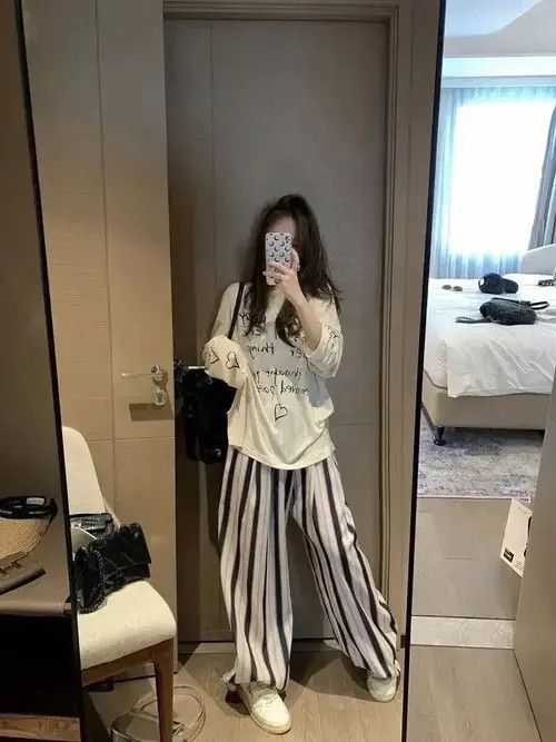 Japanese Brand Personality Heart Letter Print Women T-shirt Sun Size ONE SIZE - 2 Thumbnail