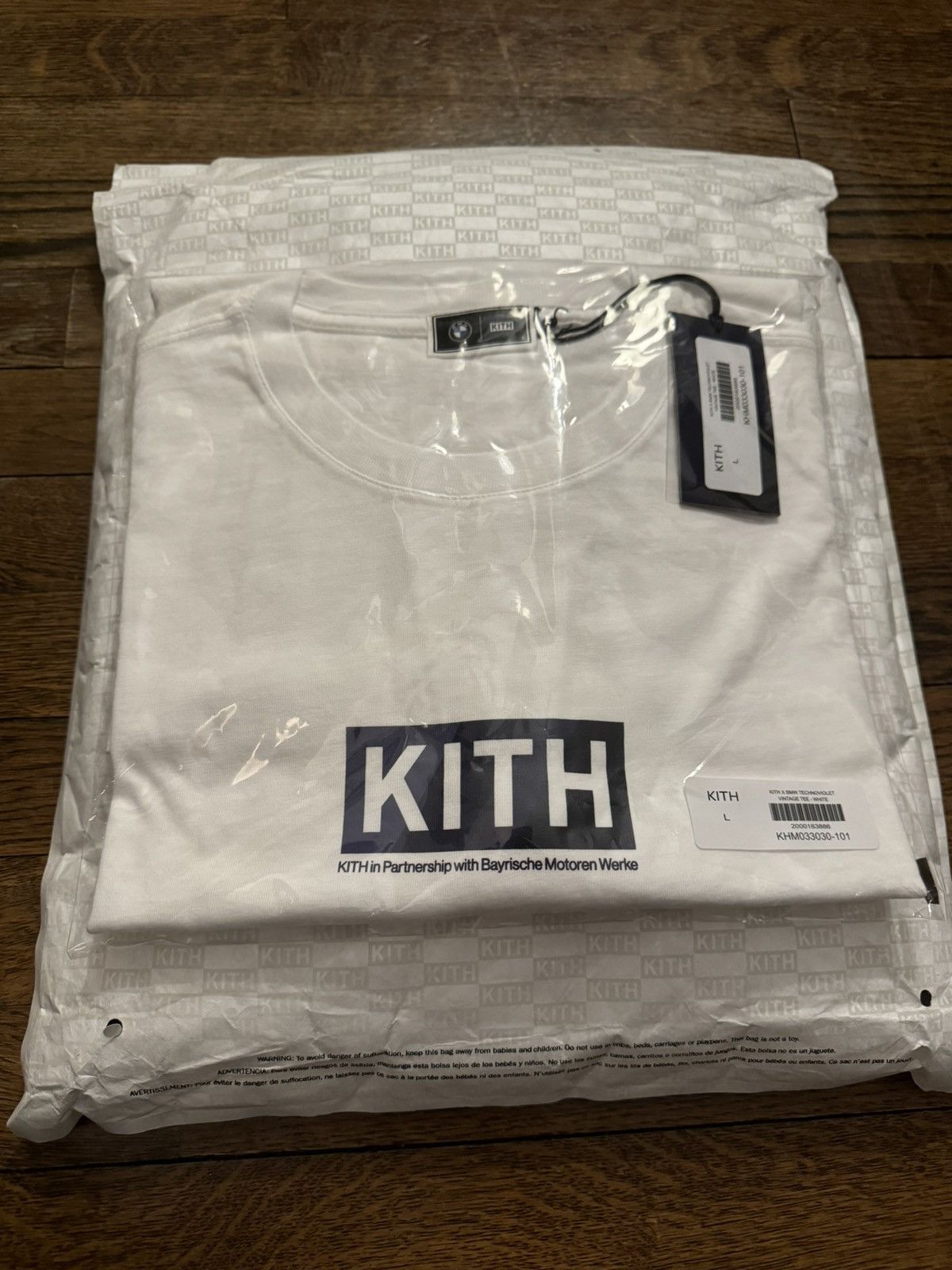 Kith KITH BMW Technoviolet Vintage tee white FINAL PRICE DROP!! Size US L / EU 52-54 / 3 - 3 Thumbnail