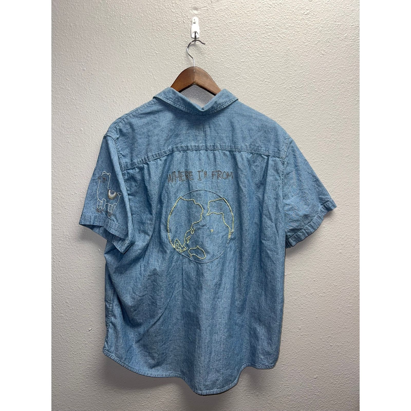Levi's Levi's Llama Button Shirt Chambray Where I'm From Tee XL Size US XL / EU 56 / 4 - 1 Thumbnail