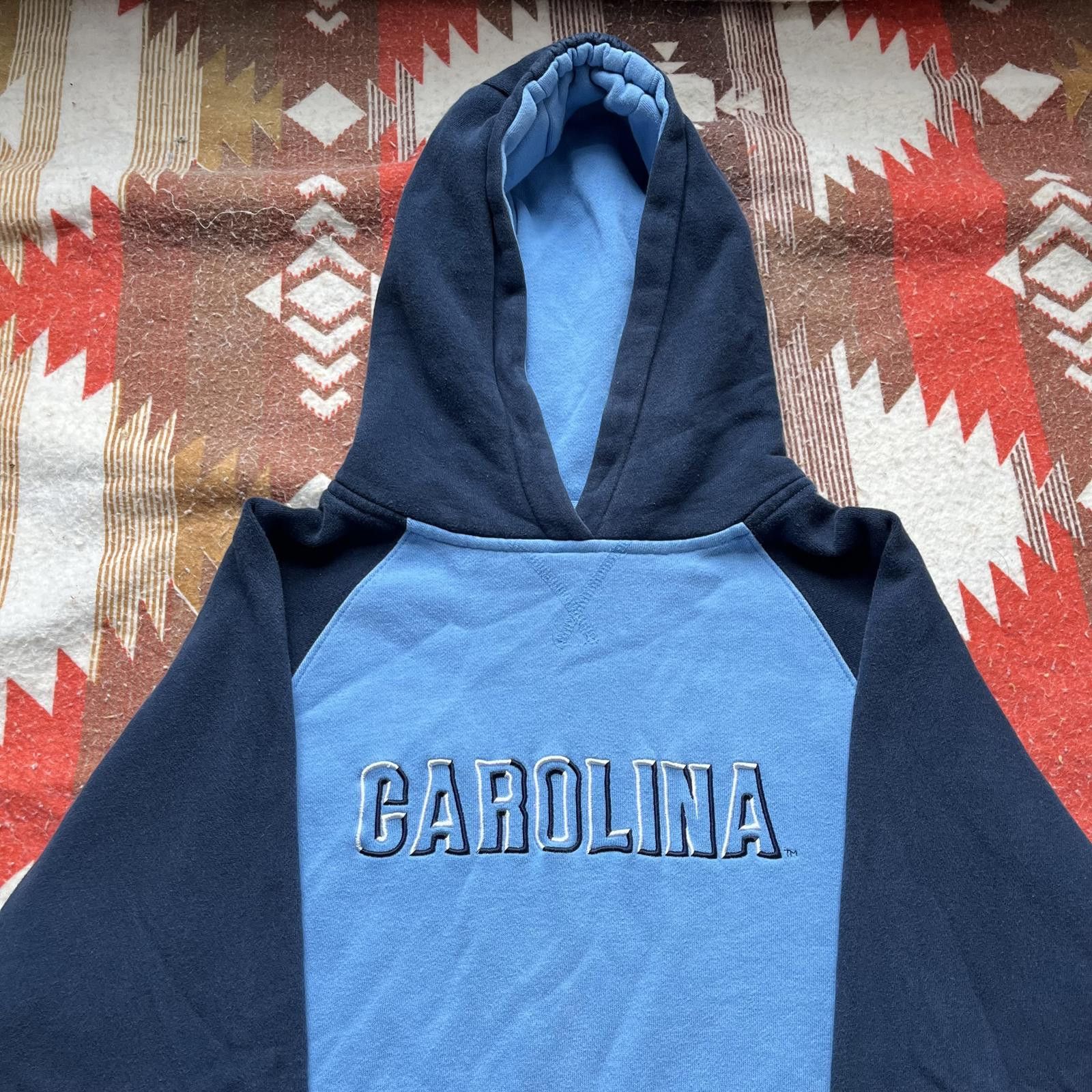 Vintage Vintage Y2K North Carolina Tar Heels Embroidered Hoodie Size US M / EU 48-50 / 2 - 2 Thumbnail